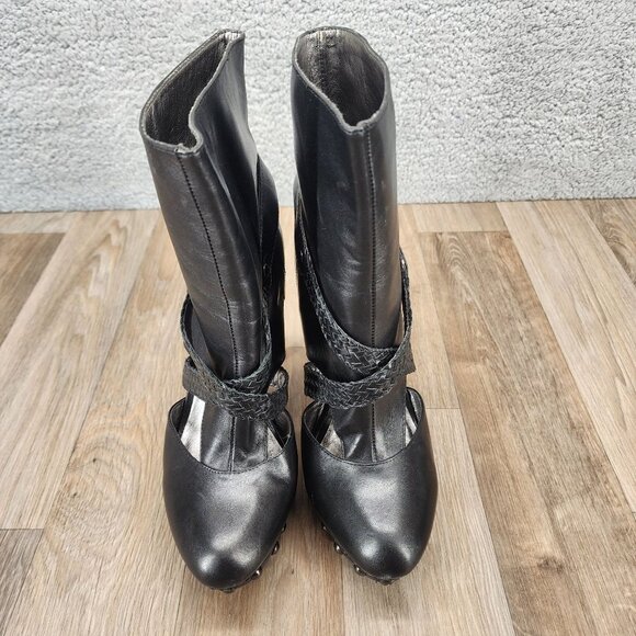 Charles David Women's 9.5 Black Leather Ankle Pull On Cut Out Heeled Booties - Picture 9 of 11